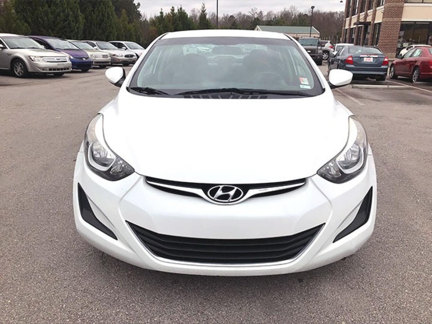 2016 Hyundai Elantra Limited (5NPDH4AE5GH) with an 1.8L L4 DOHC 16V engine, 6-Speed Automatic transmission, located at 7710 Tara Blvd, Jonesboro, GA, 30236, (678) 450-1000, 33.544365, -84.367821 - Photo#1