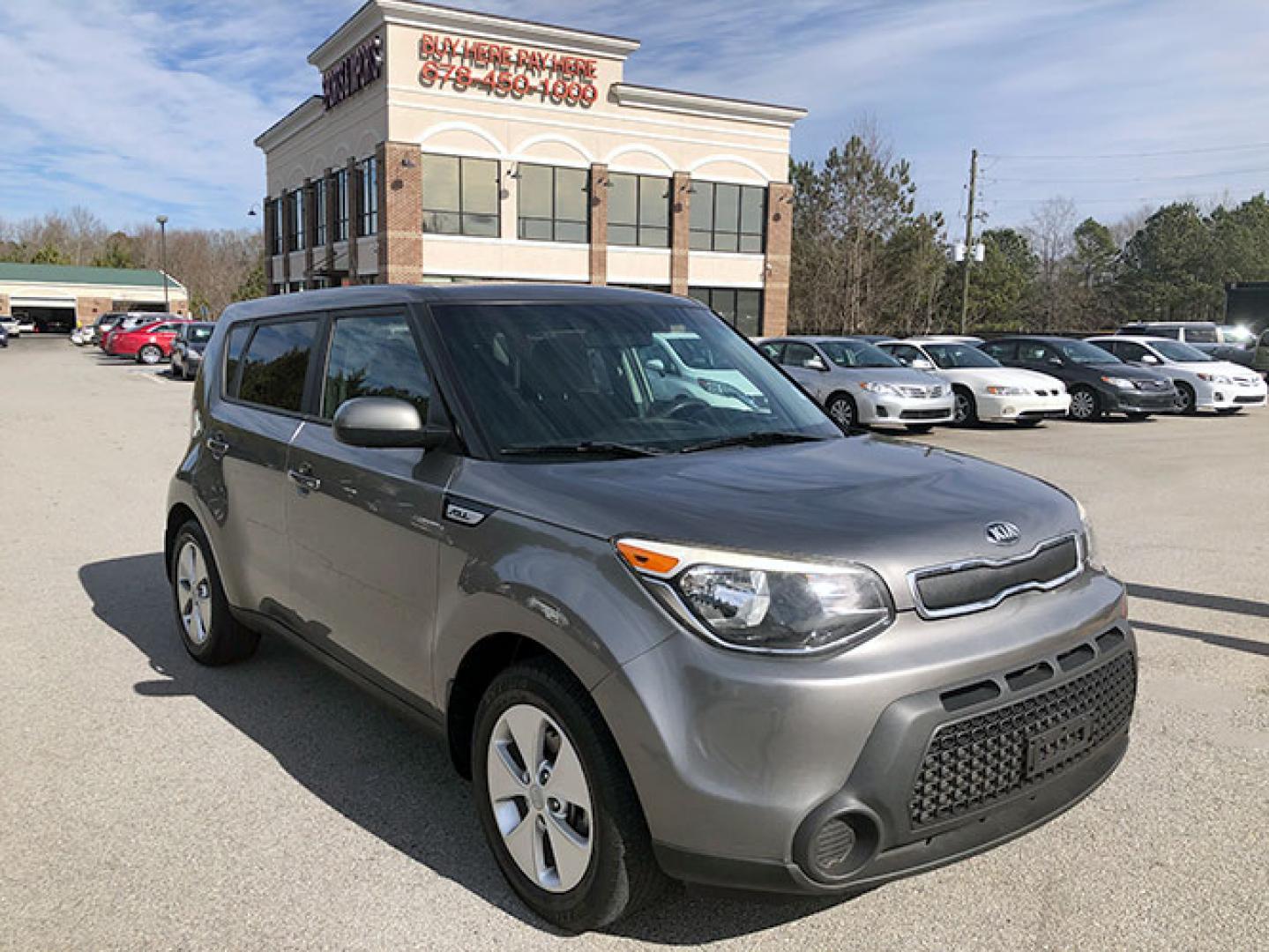 2016 Kia Soul Base 6A (KNDJN2A26G7) with an 1.6L L4 DOHC 16V engine, 6-Speed Automatic transmission, located at 620 Jesse Jewell Pkwy, Gainesville, GA, 30501, (678) 450-1000, 34.305923, -83.809784 - Photo#0