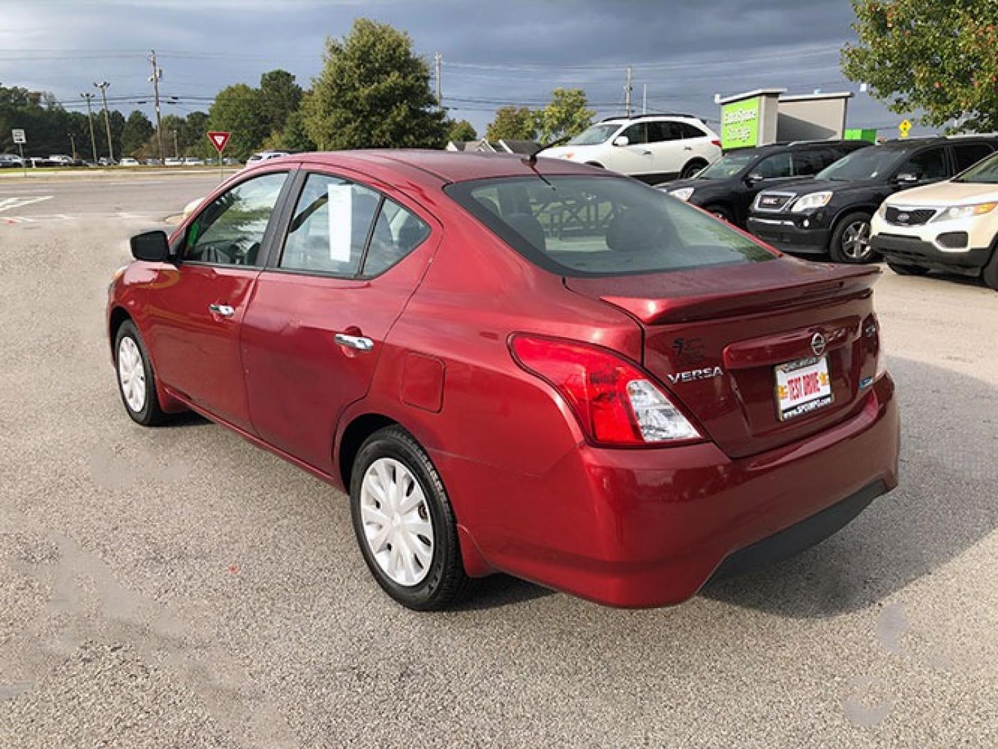 2016 Nissan Versa 1.6 S (3N1CN7AP6GL) with an 1.6L L4 DOHC 16V engine, Automatic transmission, located at 7710 Tara Blvd, Jonesboro, GA, 30236, (678) 450-1000, 33.544365, -84.367821 - Photo#4