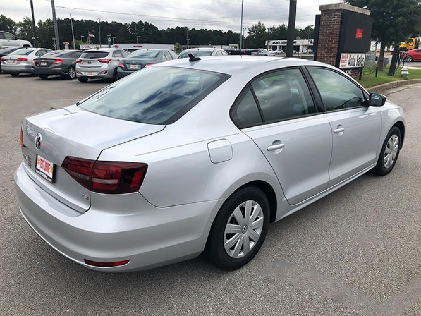 2016 Volkswagen Jetta 1.4T S 6A (3VW267AJ3GM) with an 1.4L L4 DOHC 20V engine, 6A transmission, located at 7710 Tara Blvd, Jonesboro, GA, 30236, (678) 450-1000, 33.544365, -84.367821 - Photo#6