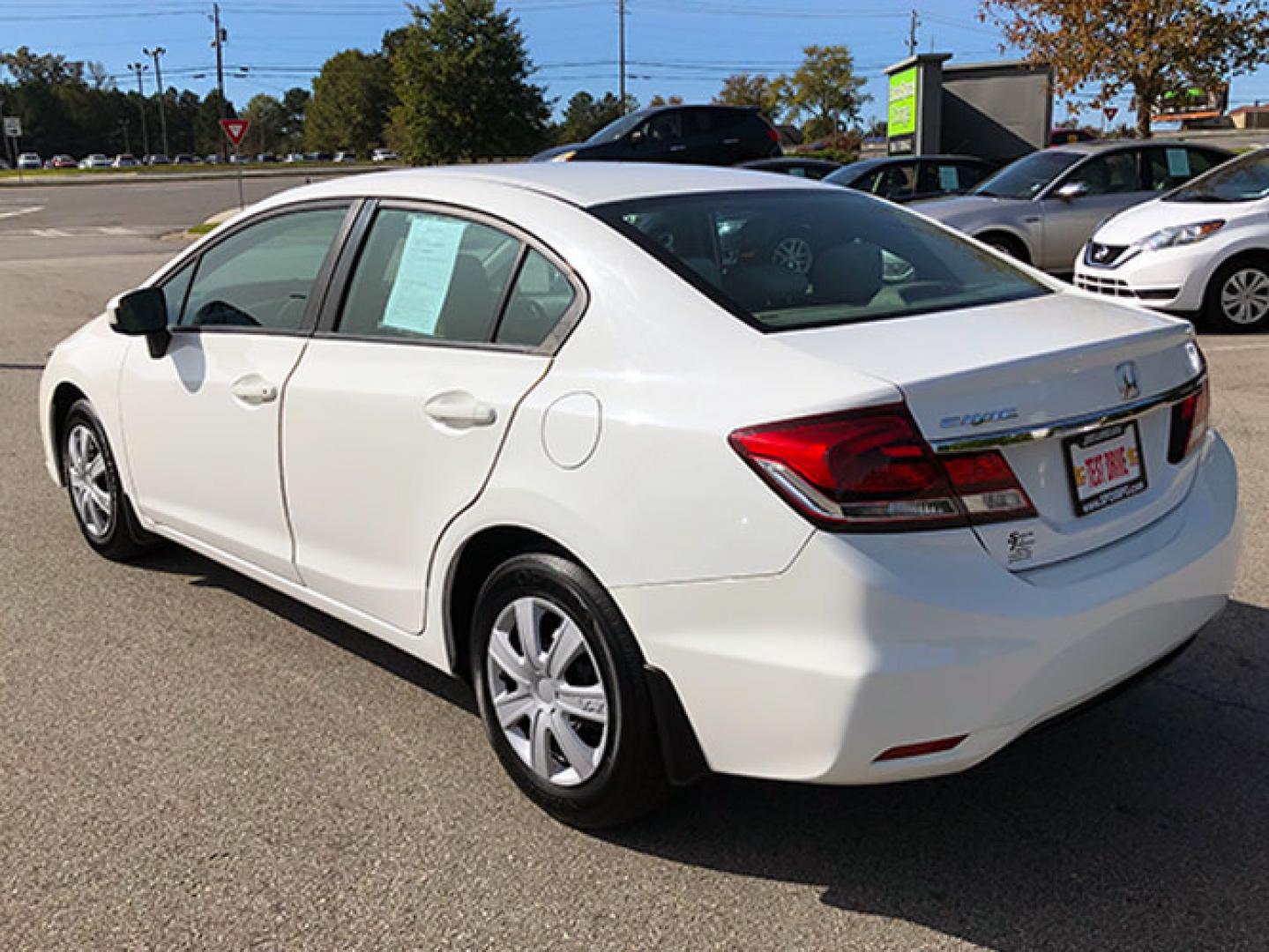 2014 Honda Civic LX Sedan CVT (19XFB2F5XEE) with an 1.8L L4 SOHC 16V engine, Cvt transmission, located at 7710 Tara Blvd, Jonesboro, GA, 30236, (678) 450-1000, 33.544365, -84.367821 - Photo#4