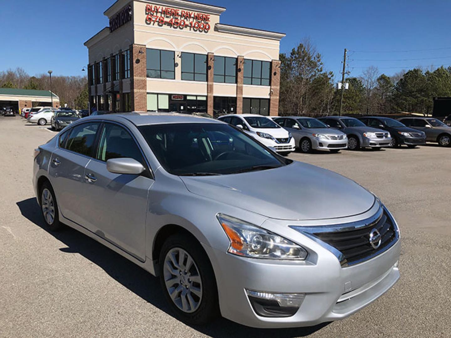 2015 Nissan Altima 2.5 S (1N4AL3AP7FN) with an 2.5L L4 DOHC 16V engine, Cvt transmission, located at 620 Jesse Jewell Pkwy, Gainesville, GA, 30501, (678) 450-1000, 34.305923, -83.809784 - Photo#0