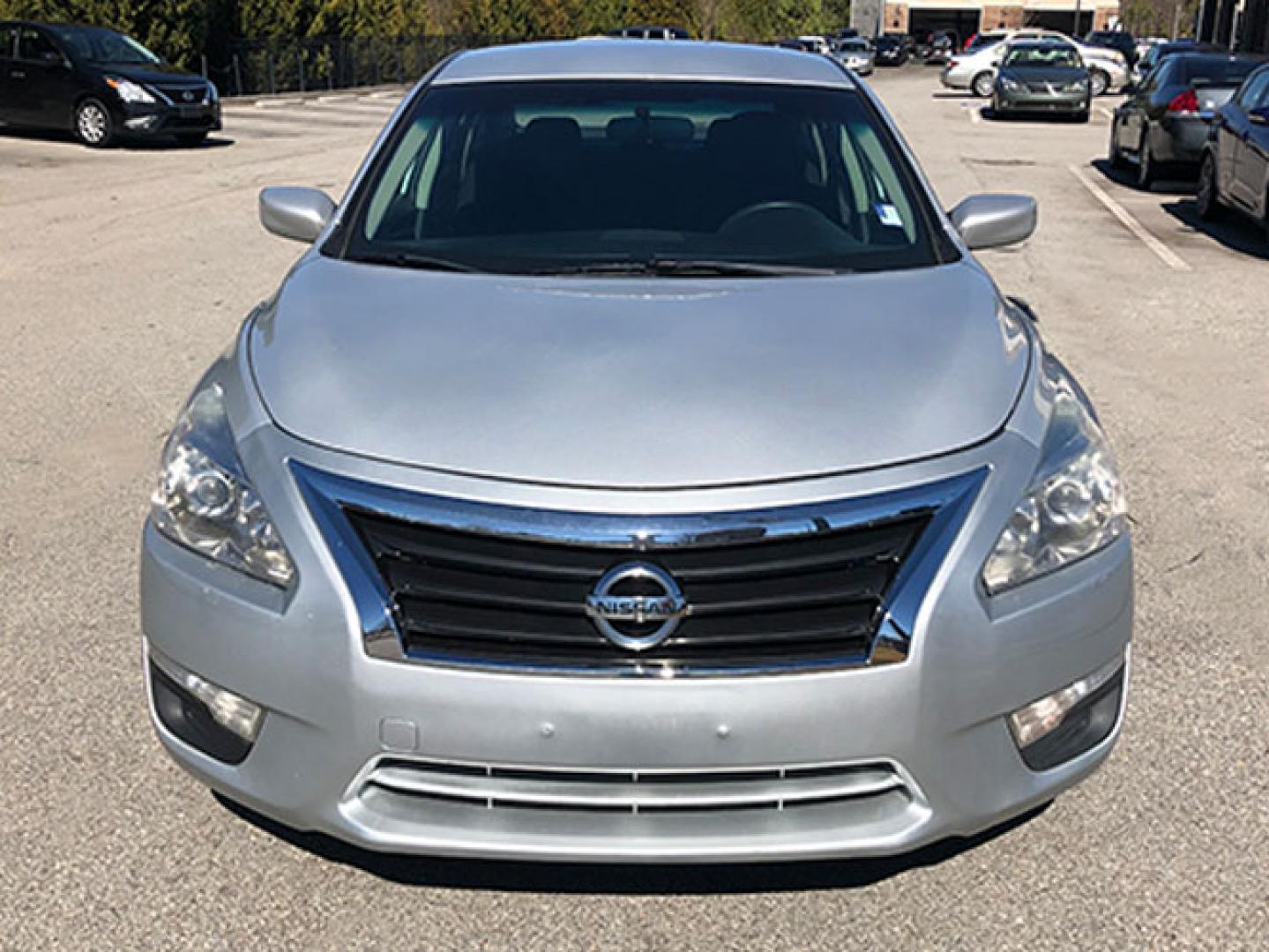 2015 Nissan Altima 2.5 S (1N4AL3AP7FN) with an 2.5L L4 DOHC 16V engine, Cvt transmission, located at 620 Jesse Jewell Pkwy, Gainesville, GA, 30501, (678) 450-1000, 34.305923, -83.809784 - Photo#1