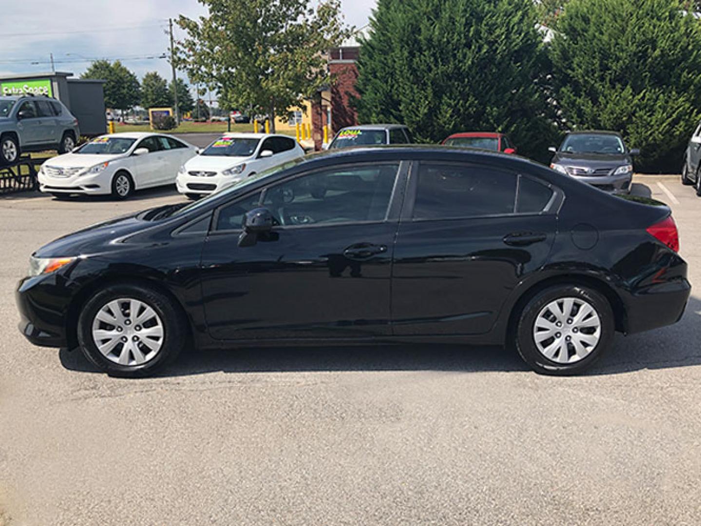 2012 Honda Civic LX Sedan 5-Speed Automatic (19XFB2F51CE) with an 1.8L L4 SOHC 16V engine, 5-Speed Automatic transmission, located at 620 Jesse Jewell Pkwy, Gainesville, GA, 30501, (678) 450-1000, 34.305923, -83.809784 - Photo#3