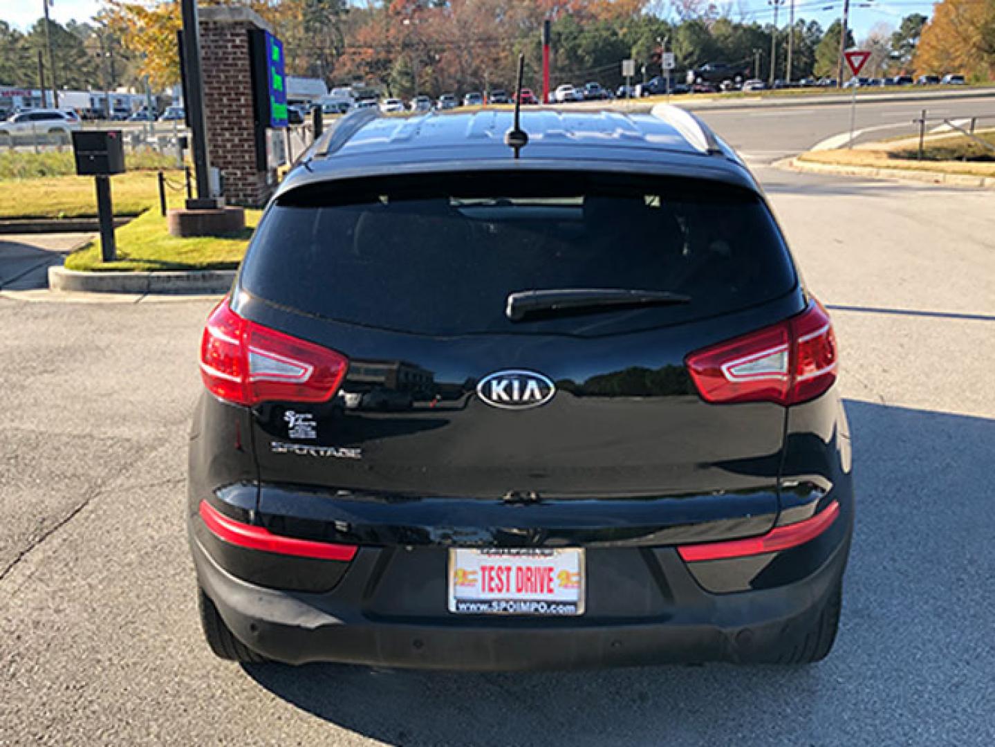 2013 Kia Sportage LX FWD (KNDPB3A24D7) with an 2.4L V6 DOHC 24V engine, 6-Speed Automatic transmission, located at 7710 Tara Blvd, Jonesboro, GA, 30236, (678) 450-1000, 33.544365, -84.367821 - Photo#5