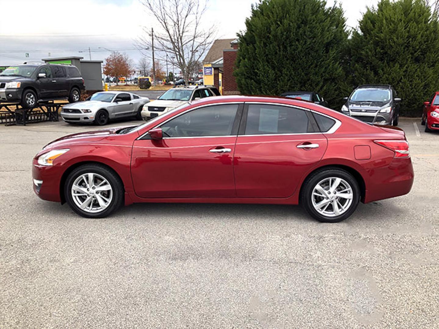 2013 Nissan Altima 2.5 S (1N4AL3AP0DC) with an 2.5L L4 DOHC 16V engine, located at 620 Jesse Jewell Pkwy, Gainesville, GA, 30501, (678) 450-1000, 34.305923, -83.809784 - Photo#3