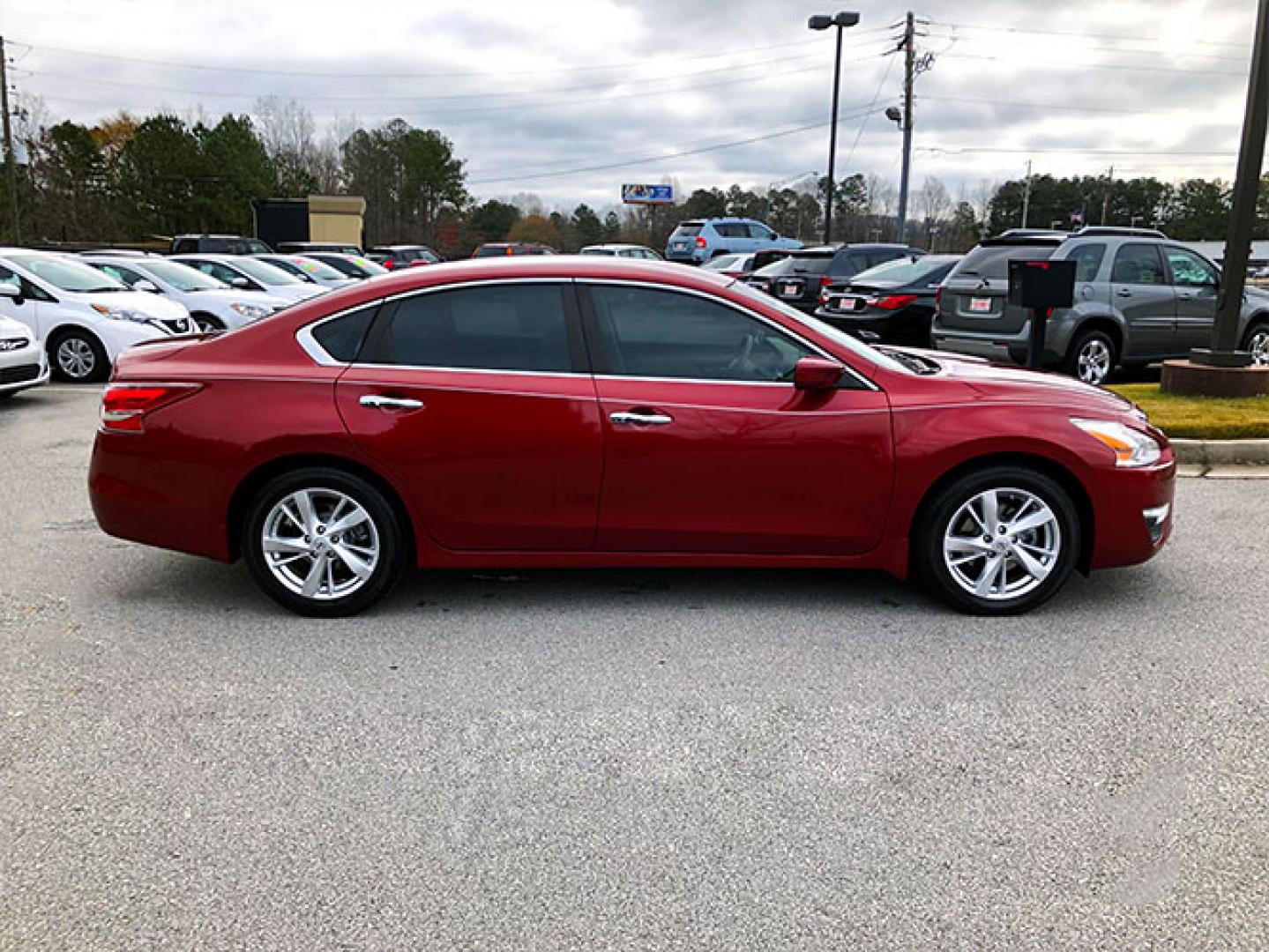 2013 Nissan Altima 2.5 S (1N4AL3AP0DC) with an 2.5L L4 DOHC 16V engine, located at 620 Jesse Jewell Pkwy, Gainesville, GA, 30501, (678) 450-1000, 34.305923, -83.809784 - Photo#7