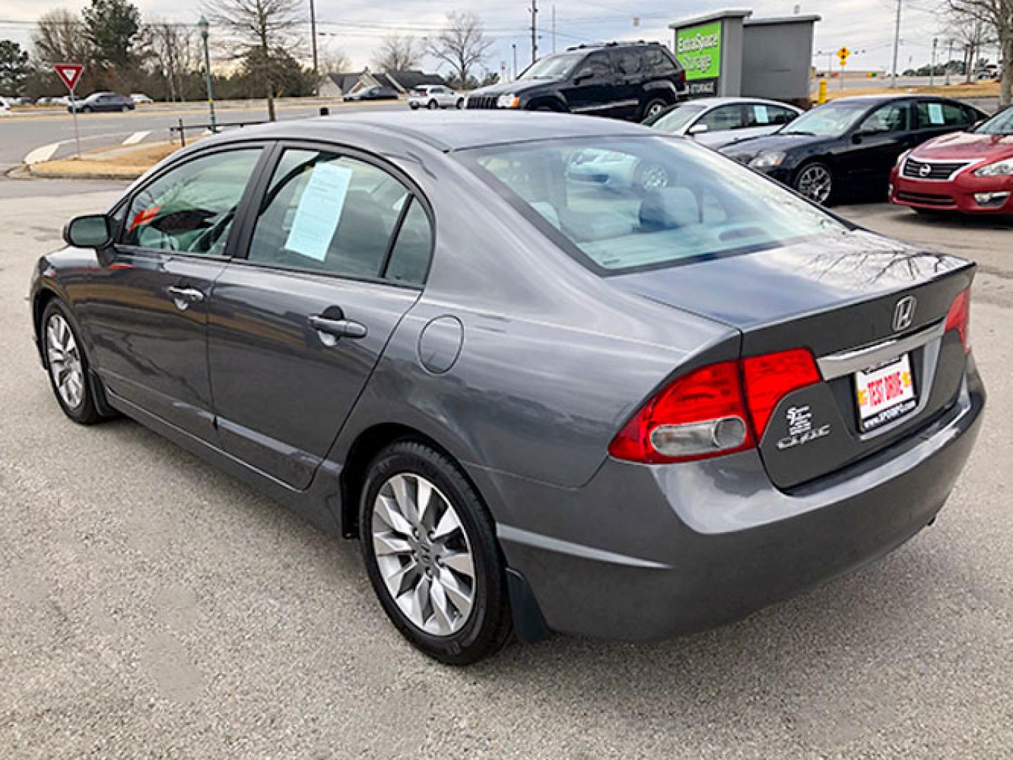 2010 Honda Civic EX Sedan 5-Speed AT (19XFA1F84AE) with an 1.8L L4 SOHC 16V engine, 5-Speed Automatic transmission, located at 620 Jesse Jewell Pkwy, Gainesville, GA, 30501, (678) 450-1000, 34.305923, -83.809784 - Photo#4