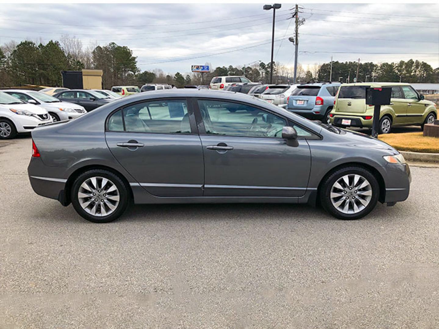 2010 Honda Civic EX Sedan 5-Speed AT (19XFA1F84AE) with an 1.8L L4 SOHC 16V engine, 5-Speed Automatic transmission, located at 620 Jesse Jewell Pkwy, Gainesville, GA, 30501, (678) 450-1000, 34.305923, -83.809784 - Photo#7